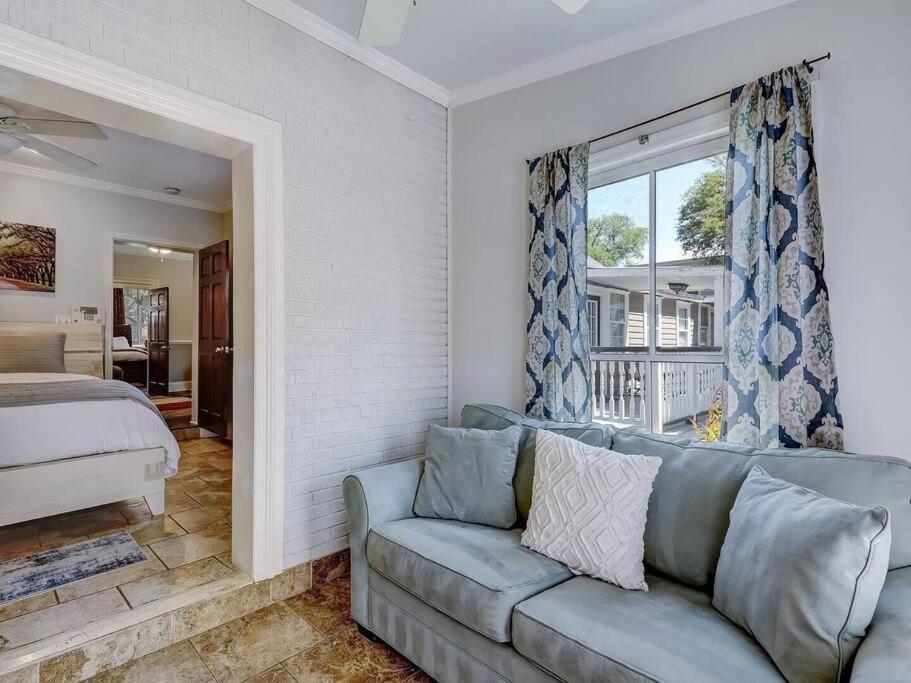 Appartamento Historic Gold Private With Pool - 2bed, 1&half Bath, Sleeps 6, 1st Floor, 15 Min Walk To Historic Center And Attractions Savannah